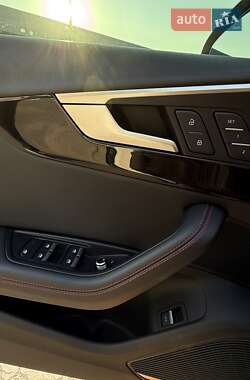 Седан Audi A4 2017 в 