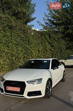 Седан Audi A4 2017 в Киеве