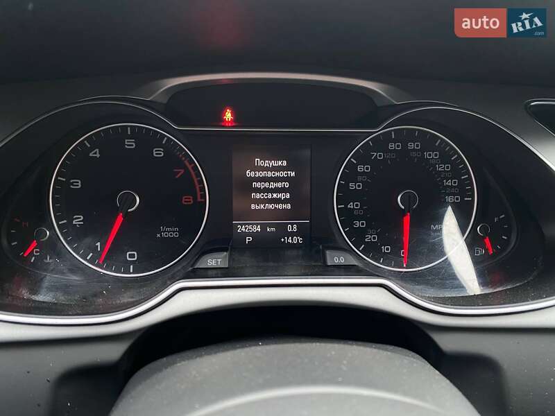 Седан Audi A4 2015 в Львове