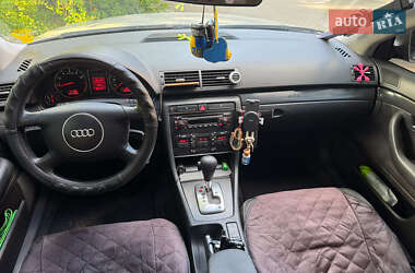 Седан Audi A4 2001 в 
