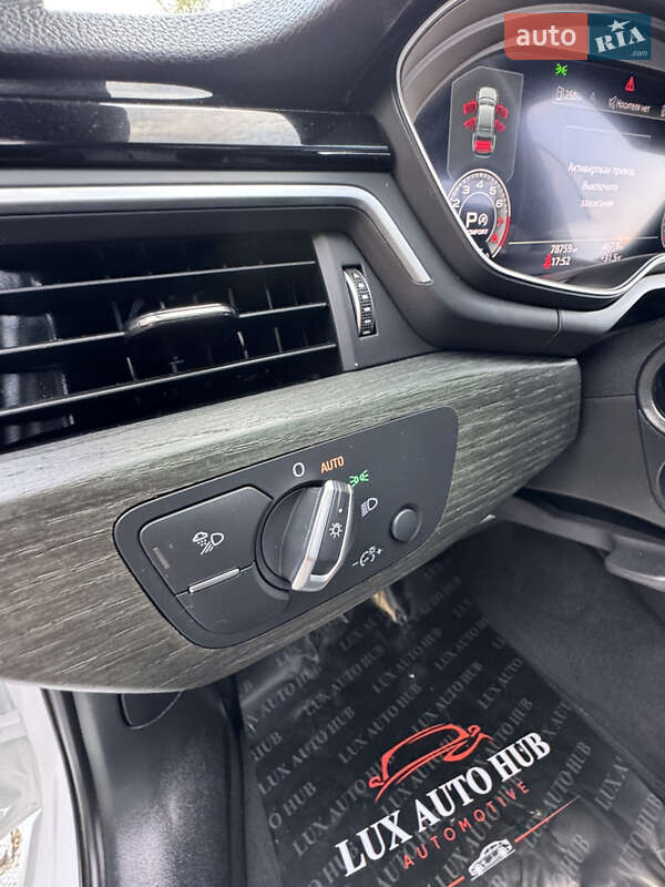 Седан Audi A4 2022 в Киеве
