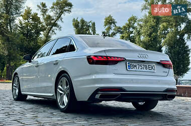 Седан Audi A4 2022 в 