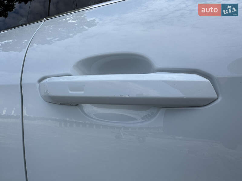 Седан Audi A4 2022 в Киеве