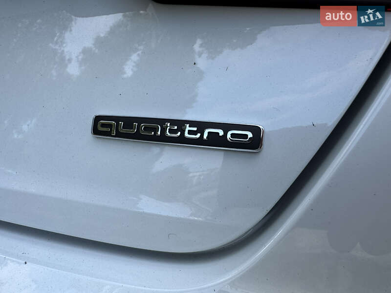 Седан Audi A4 2022 в Киеве