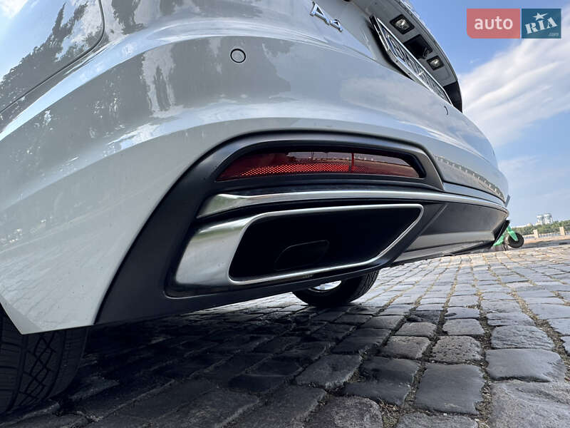 Седан Audi A4 2022 в Киеве
