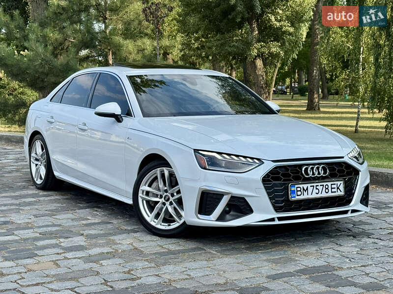 Седан Audi A4 2022 в Киеве
