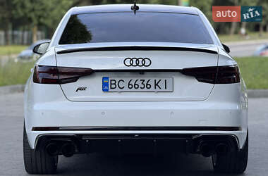Седан Audi A4 2019 в 