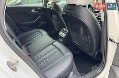 Седан Audi A4 2019 в 