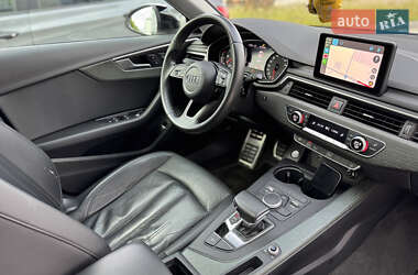 Седан Audi A4 2019 в 
