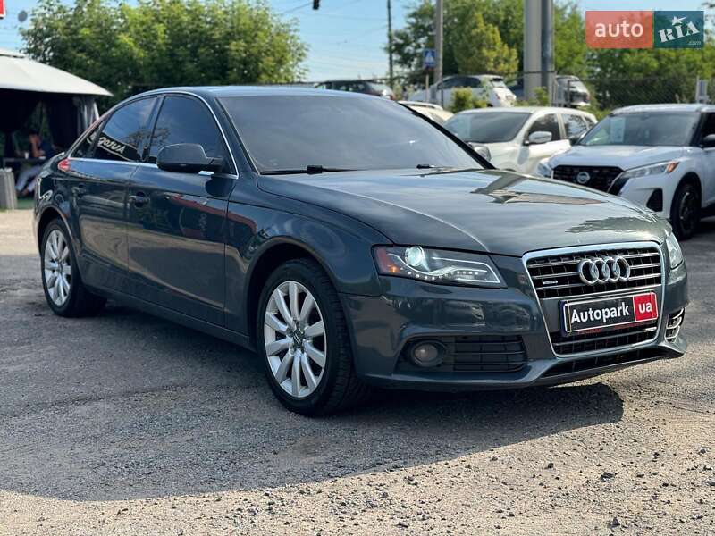Седан Audi A4 2010 в Виннице