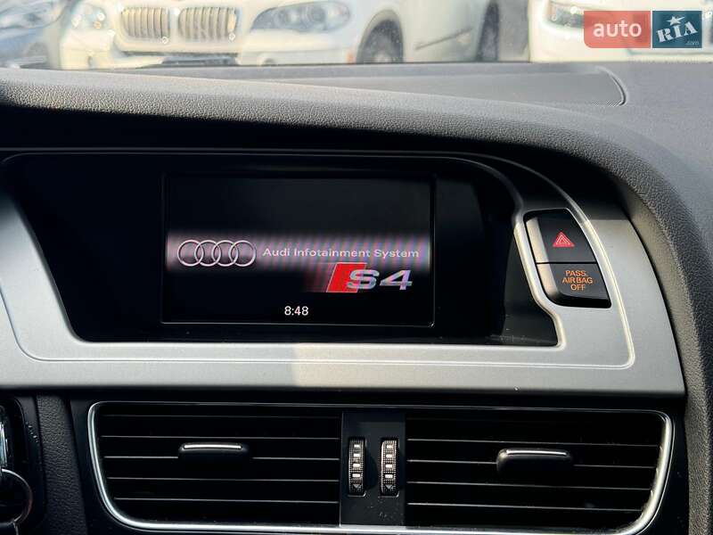 Седан Audi A4 2010 в Виннице