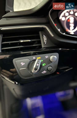 Седан Audi A4 2019 в 