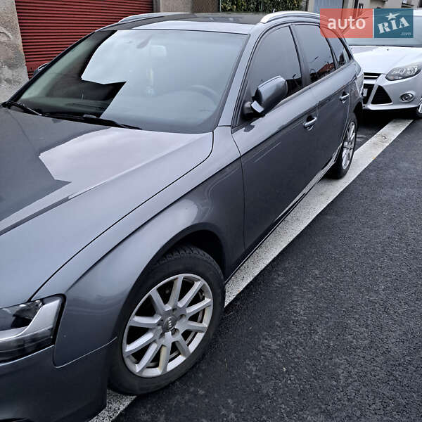 Универсал Audi A4 2012 в Ужгороде