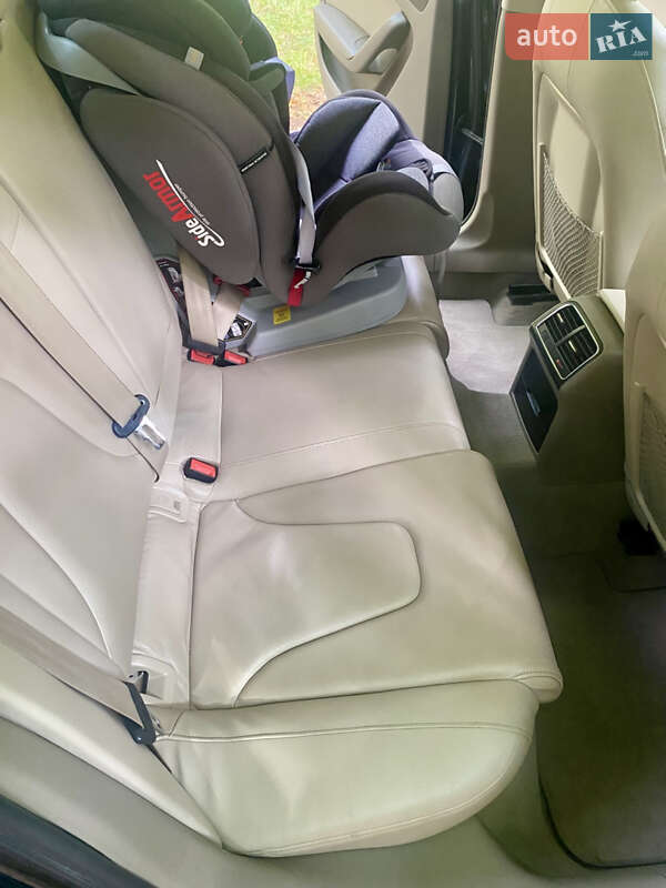 Седан Audi A4 2010 в Києві