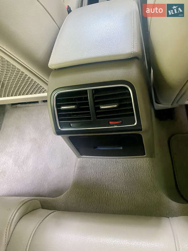Седан Audi A4 2010 в Києві
