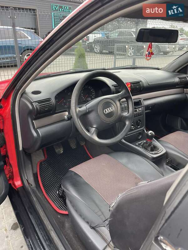 Седан Audi A4 1998 в Ивано-Франковске