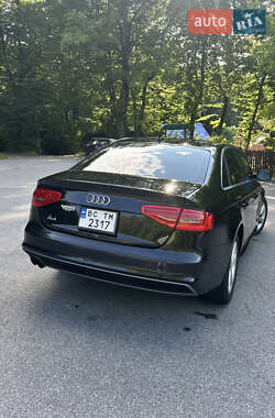 Седан Audi A4 2013 в 