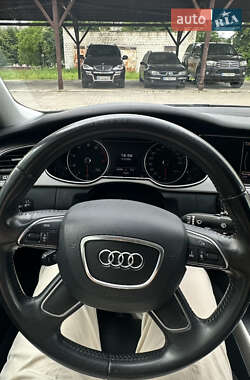 Седан Audi A4 2013 в 