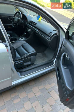 Седан Audi A4 2001 в 