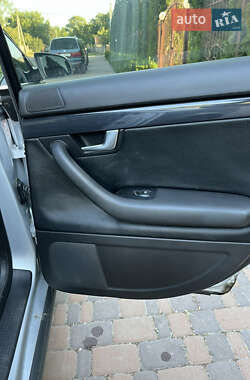 Седан Audi A4 2001 в 
