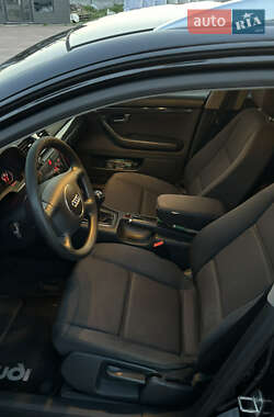 Универсал Audi A4 2004 в 