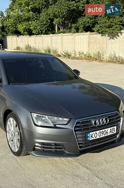 Седан Audi A4 2016 в 