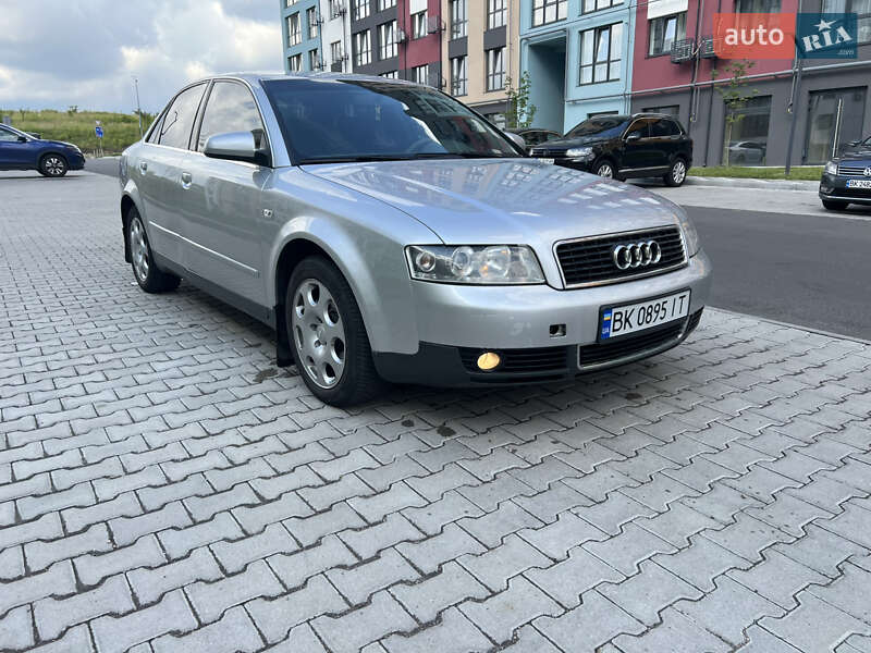 Седан Audi A4 2000 в Ровно