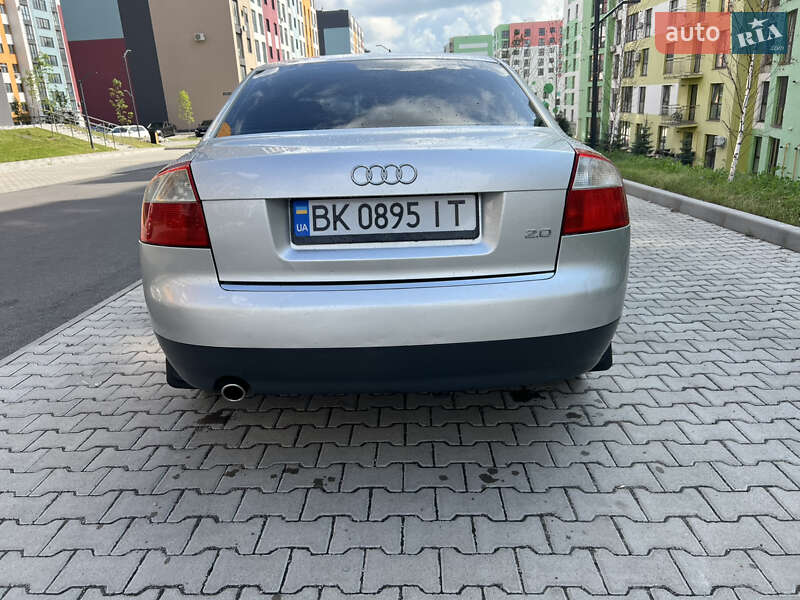 Седан Audi A4 2000 в Ровно