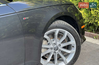Седан Audi A4 2019 в 