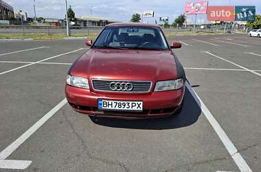 Седан Audi A4 1995 в Одессе