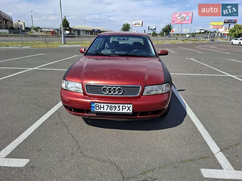 Седан Audi A4 1995 в 