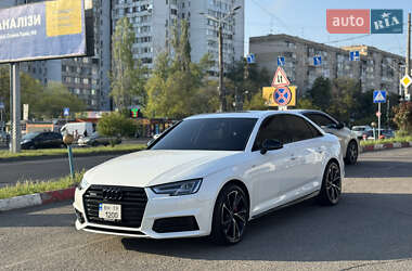 Седан Audi A4 2016 в 