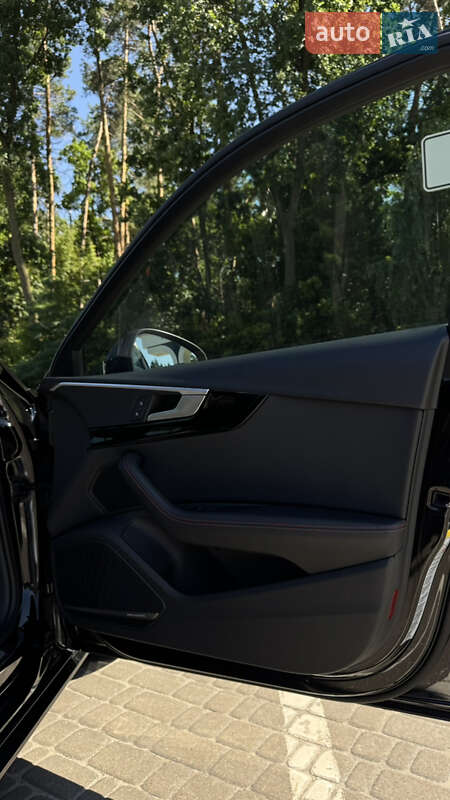 Седан Audi A4 2018 в Киеве