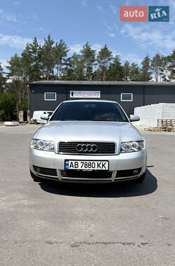 Седан Audi A4 2004 в 