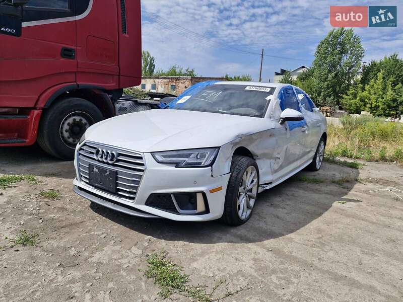Седан Audi A4 2019 в Умани
