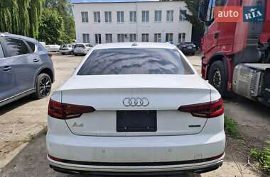 Седан Audi A4 2019 в 