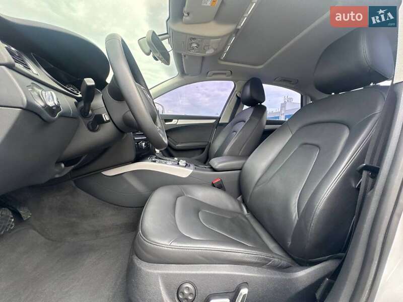 Седан Audi A4 2014 в Киеве