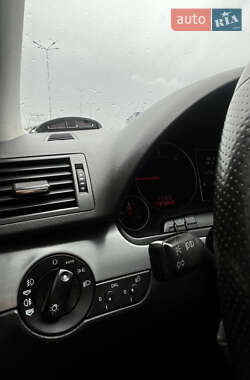 Седан Audi A4 2005 в 