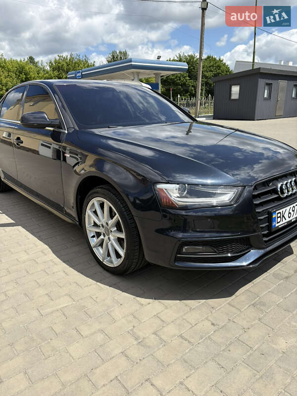Седан Audi A4 2013 в Луцьку