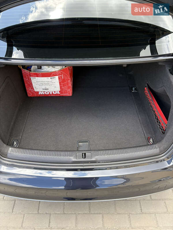 Седан Audi A4 2013 в Луцьку