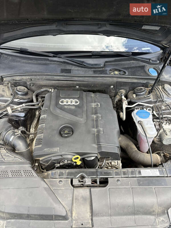 Седан Audi A4 2013 в Луцьку