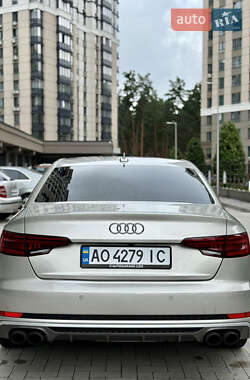 Седан Audi A4 2016 в 