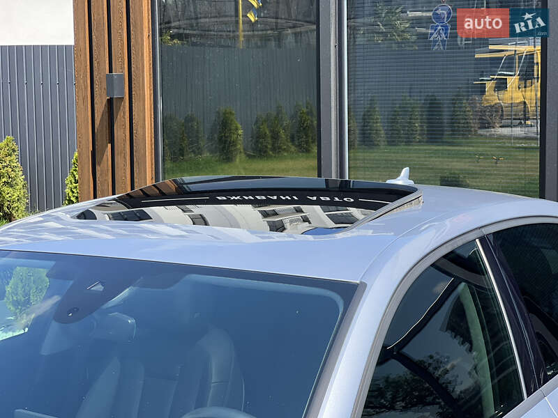 Седан Audi A4 2017 в Ужгороді