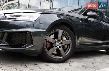 Седан Audi A4 2018 в 