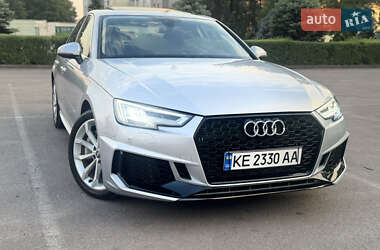 Седан Audi A4 2019 в 