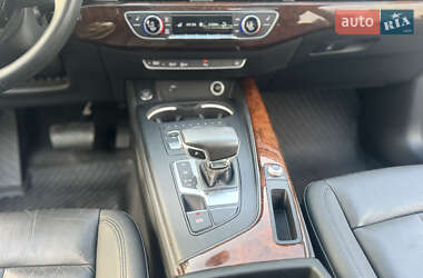 Седан Audi A4 2019 в 