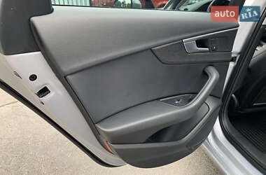 Седан Audi A4 2017 в 