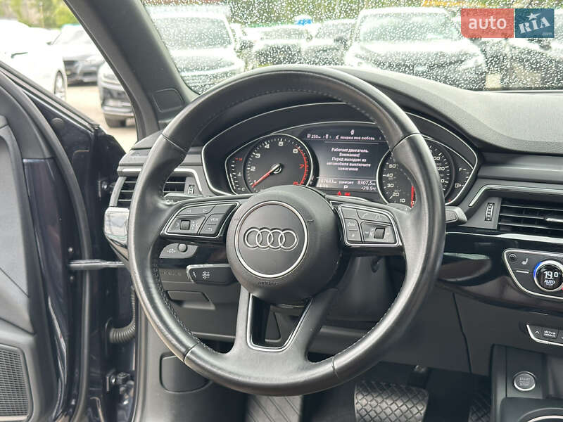Седан Audi A4 2018 в Харкові