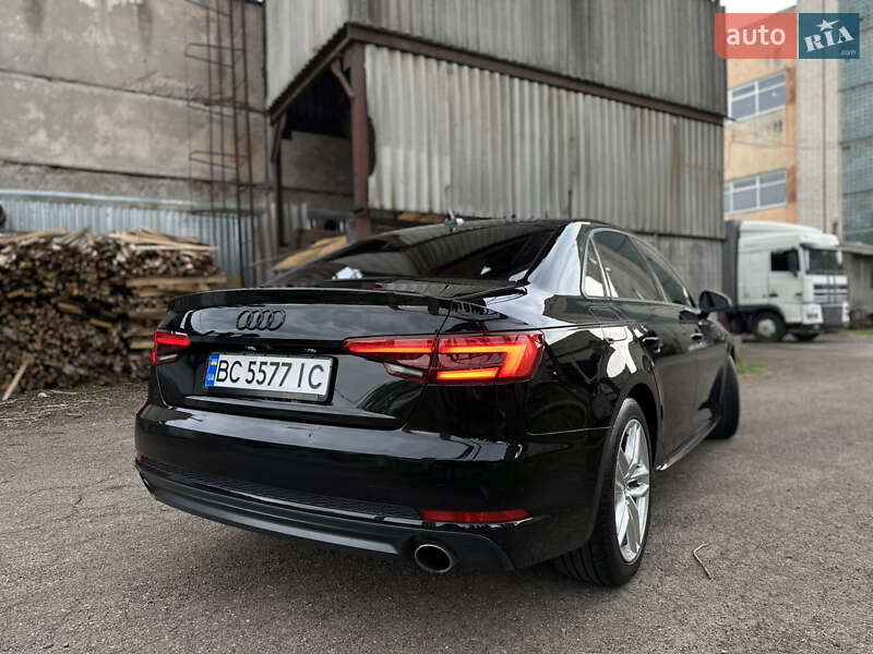 Седан Audi A4 2016 в Львове
