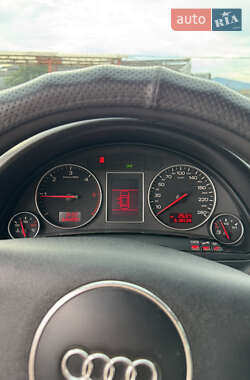 Седан Audi A4 2001 в 